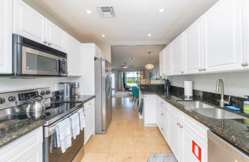 Wilton Manors House | 2 Bed - Steps from Wilton Drive I Fire Pit I BBQ