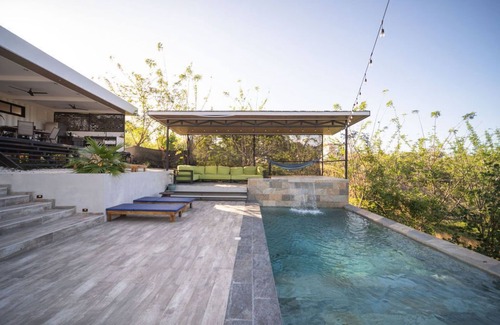 Buenos Aires House | 2 Bedroom House with Spacious Outdoor Area and pool