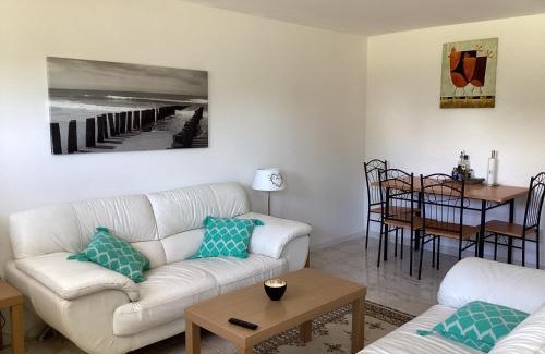 Villelongue-de-la-Salanque Apartment | 2 bedroom ground floor modern apartment 4km beach