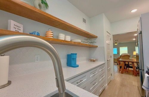 Rockport House | 2 bedroom 1.5 bath townhome 1150 sqft B1