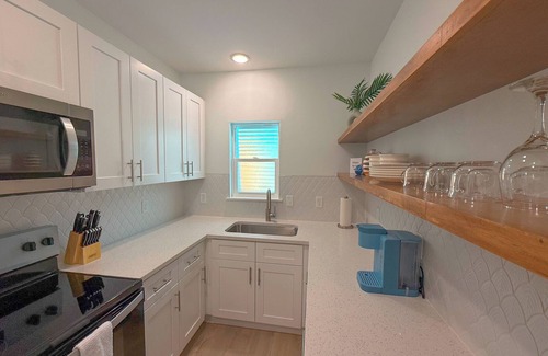 Rockport House | 2 bedroom 1.5 bath townhome 1150 sqft B1