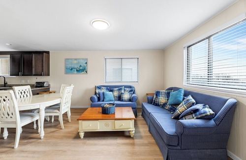 Fenwick Island Condo | 2 Bedroom, 1 Bath, Senior Week and Groups welcome