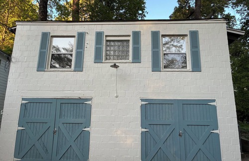 East Side Apartment | 2 bedroom/2 bath cottage, just a block from Emory University/Emory Hospital