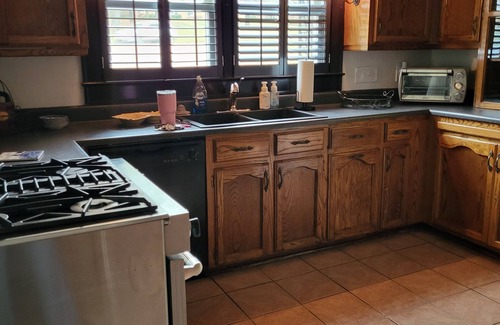 Greer House | 2 bedroom 2 bath near downtown greer !