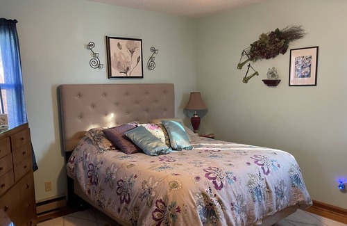 Leadsville House | 2 bedroom/2 bath residential home in walking distance of downtown Elkins, WV
