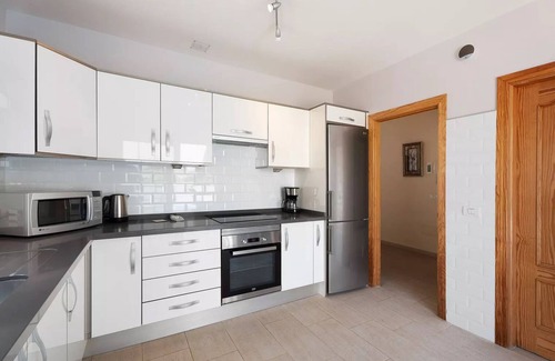 San Miguel de Abona Villa | 2 Bedroom 2 Bathroom Villa With Heated Pool And Uk Tv & Air Conditioning.