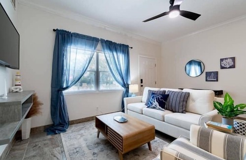 Crescent Beach Apartment | 2 Bedroom 816454 by Houzlet