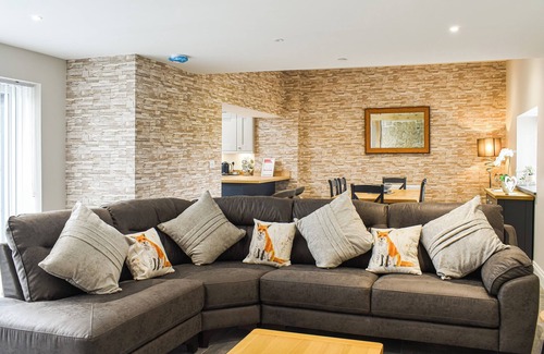 Overton-on-dee Cottage | 2 bedroom accommodation in Eyton Wrexham