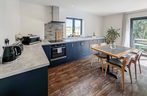 Attleborough Ski Chalet | 2 bedroom accommodation in Old Buckenham