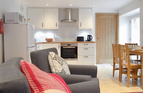 Newton St Loe Cottage | 2 bedroom accommodation in Marksbury, near Bath