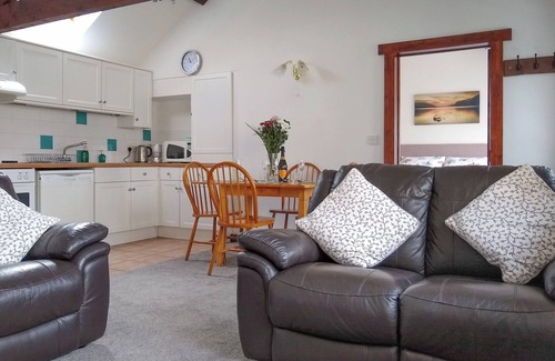 Shipton Gorge Cottage | 2 bedroom accommodation in Shipton Gorge