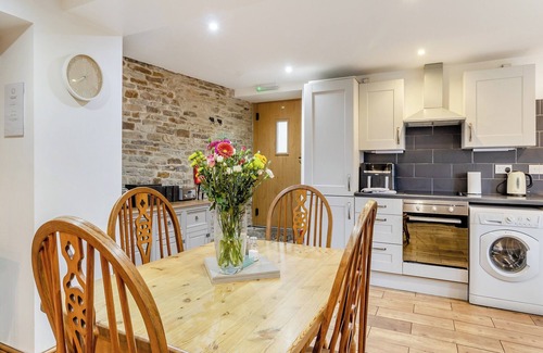 Cutthorpe Cottage | 2 bedroom accommodation in Cutthorpe, near Chesterfield