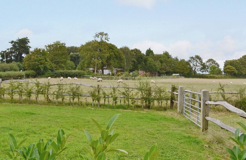 Cowbeech Cottage | 2 bedroom accommodation in Herstmonceux