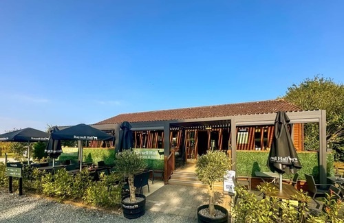 Raywell Ski Chalet | 2 bedroom accommodation in Raywell, Beverley