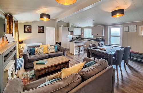 Raywell Ski Chalet | 2 bedroom accommodation in Raywell, Beverley