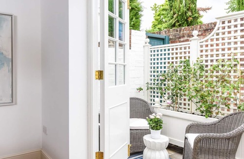 Winchester Cottage | 2 bedroom accommodation in Winchester