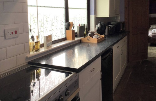 Neenton Cottage | 2 bedroom accommodation in Neenton, near Bridgnorth