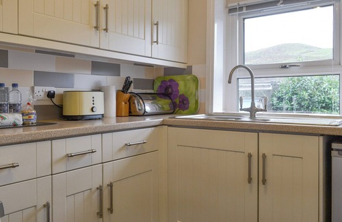 Caernarfon Cottage | 2 bedroom accommodation in Nantlle, near Beddgelert