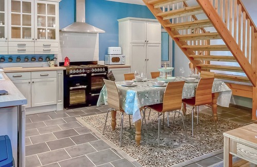Crewkerne Cottage | 2 bedroom accommodation in Misterton, near Chard