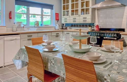 Crewkerne Cottage | 2 bedroom accommodation in Misterton, near Chard