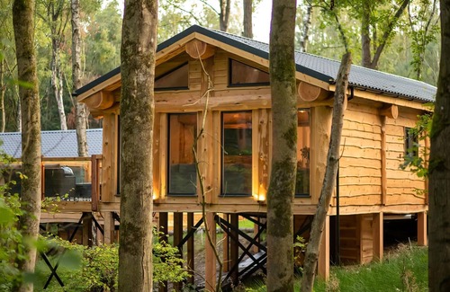 Overton-on-dee Ski Chalet | 2 bedroom accommodation in Ellesmere