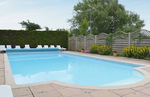 East Huntspill Cottage | 2 bedroom accommodation in East Huntspill, near Highbridge