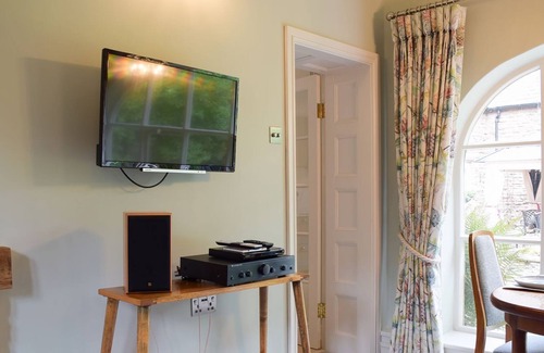 Little Cowarne Cottage | 2 bedroom accommodation in Pencombe, near Bromyard