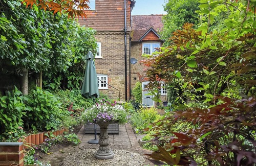 Petworth Cottage | 2 bedroom accommodation in Petworth, near Arundel