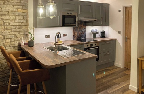 East Lydford Cottage | 2 bedroom accommodation in East Lydford, near Somerton