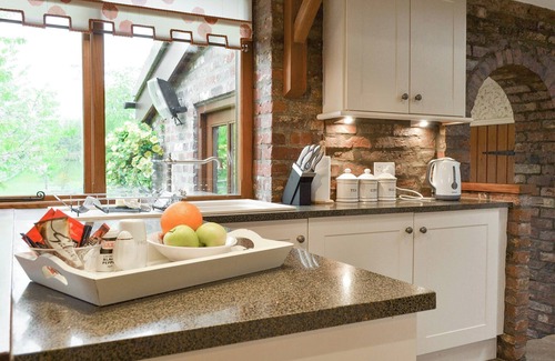 Winestead Cottage | 2 bedroom accommodation in Camerton, near Hull