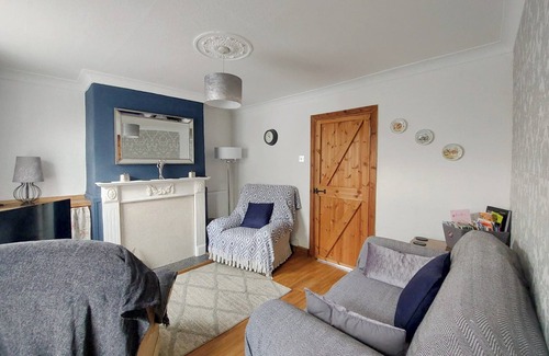 Alfreton Cottage | 2 bedroom accommodation in Alfreton, near Matlock