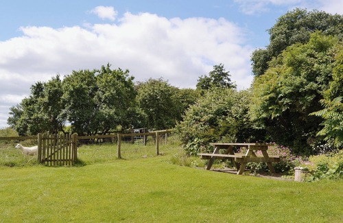 Boraston Cottage | 2 bedroom accommodation in Whatmore, near Tenbury Wells