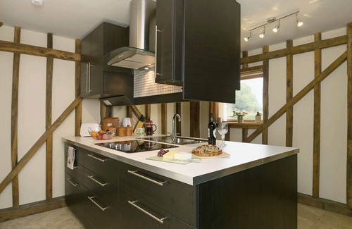 Cowbeech Cottage | 2 bedroom accommodation in Herstmonceux, near Hailsham