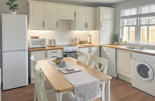 Leven Cottage | 2 bedroom accommodation in Colinsburgh, near Elie and Anstruther