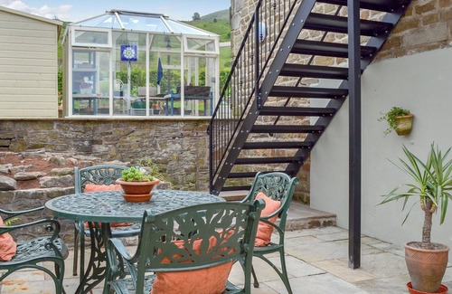 Dobcross Cottage | 2 bedroom accommodation in Mossley