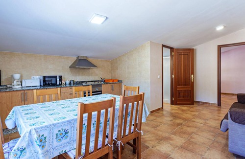 Samieira Apartment | 2 bedroom accommodation in Poio