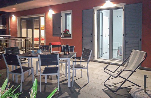 Dubino Apartment | 2 bedroom accommodation in Dubino