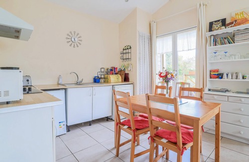 Gueschart House | 2 bedroom amazing home in Gueschart