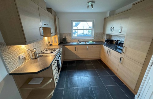 Duloch Apartment | 2 bedroom apartment, sleeps 4 in Dunfermline