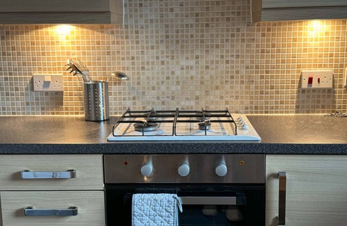 Duloch Apartment | 2 bedroom apartment, sleeps 4 in Dunfermline