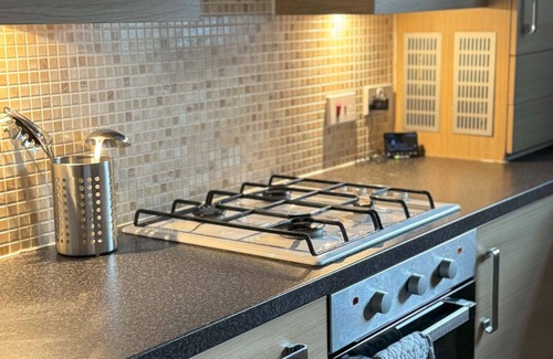 Duloch Apartment | 2 bedroom apartment, sleeps 4 in Dunfermline