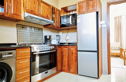 Kivukoni Apartment | 2-bedroom apartment in fantastic Dar es Salaam with WiFi, Pool and AC