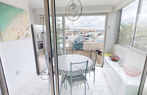 Frontignan Apartment | 2-bedroom apartment with terrace and parking in Frontignan Beach