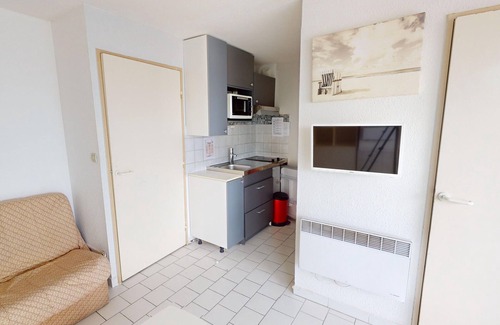 Frontignan Apartment | 2-bedroom apartment with terrace and parking in Frontignan Beach