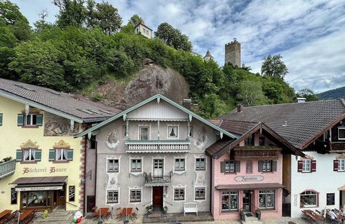 Gasteig Apartment | 2 Bedroom Apartment in Neubeuern