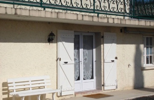 Mensignac Apartment | 2 Bedroom Apartment in 24350 - MENSIGNAC