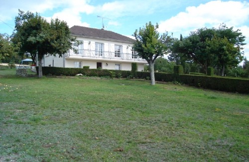 Mensignac Apartment | 2 Bedroom Apartment in 24350 - MENSIGNAC