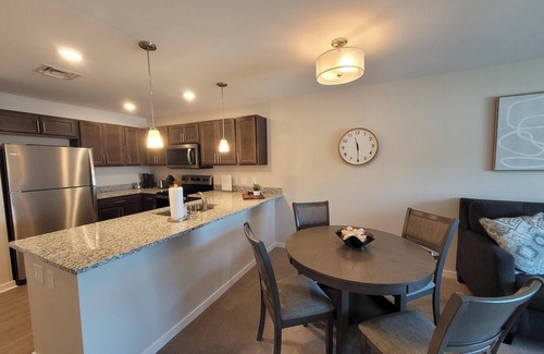 Fenton Apartment | 2-Bedroom apartment in Fenton, MI with Wi-Fi, Fitness Center, & in-unit Laundry!