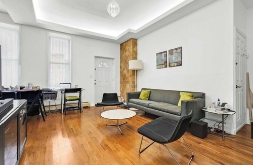 Bushwick Apartment | 2-bedroom apartment in vibrant Brooklyn with AC, WiFi