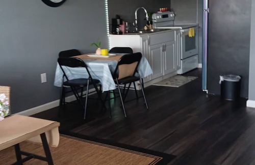 Quinlan Apartment | 2-bedroom apartment in welcoming Quinlan with AC, WiFi
